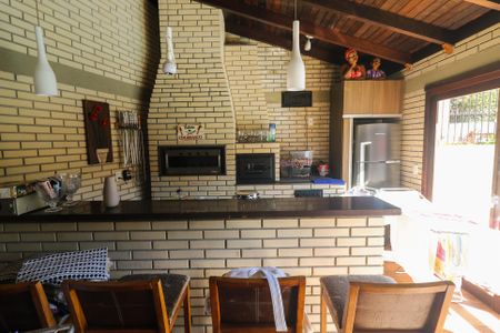 Casa à venda com 400m², 4 quartos e 3 vagas Casa à venda com 400m², 4 quartos e 3 vagasVaranda gourmet