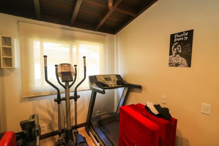 Casa à venda com 400m², 4 quartos e 3 vagas Casa à venda com 400m², 4 quartos e 3 vagasCloset do quarto 3