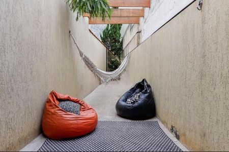 Casa à venda com 250m², 3 quartos e 2 vagas Casa à venda com 250m², 3 quartos e 2 vagasFoto 01