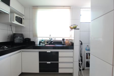 Apartamento à venda com 90m², 3 quartos e 1 vagaCozinha e Área de Serviço