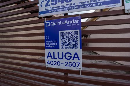 Casa à venda com 90m², 2 quartos e 1 vagaFachada e Placa