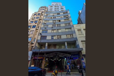 Studio para alugar com 36m², 1 quarto e sem vaga Studio para alugar com 36m², 1 quarto e sem vagaFachada