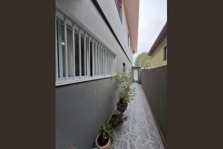 Casa para alugar com 300m², 3 quartos e 3 vagas Casa para alugar com 300m², 3 quartos e 3 vagasLateral