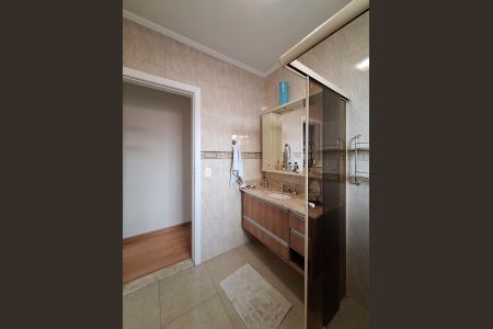 Casa para alugar com 300m², 3 quartos e 3 vagas Casa para alugar com 300m², 3 quartos e 3 vagasBanheiro Suíte 2