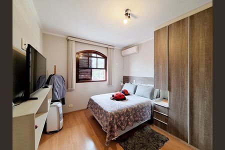 Casa para alugar com 300m², 3 quartos e 3 vagas Casa para alugar com 300m², 3 quartos e 3 vagasSuíte 1