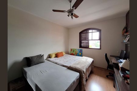 Casa para alugar com 300m², 3 quartos e 3 vagas Casa para alugar com 300m², 3 quartos e 3 vagas Suíte 2