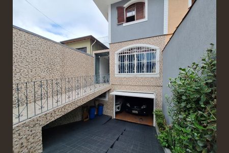 Casa para alugar com 300m², 3 quartos e 3 vagas Casa para alugar com 300m², 3 quartos e 3 vagasEntrada