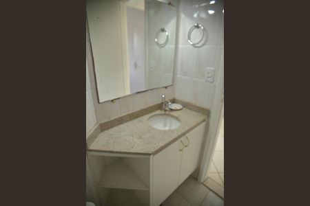 Apartamento à venda com 72m², 3 quartos e 2 vagasBanheiro