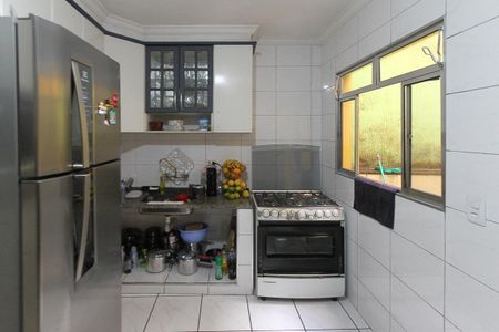 Casa à venda com 400m², 3 quartos e 2 vagas Casa à venda com 400m², 3 quartos e 2 vagasCozinha