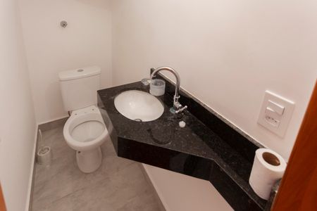 Casa à venda com 141m², 3 quartos e 2 vagasLavabo