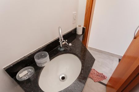 Casa à venda com 141m², 3 quartos e 2 vagasLavabo