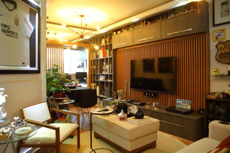 Apartamento à venda com 106m², 2 quartos e 2 vagasSala