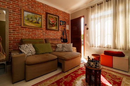 Casa para alugar com 75m², 2 quartos e 1 vagaSala