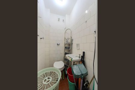 Apartamento à venda com 63m², 1 quarto e sem vaga Apartamento à venda com 63m², 1 quarto e sem vagaBanheiro de serviço