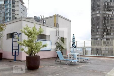 Apartamento à venda com 63m², 1 quarto e sem vaga Apartamento à venda com 63m², 1 quarto e sem vagaÁrea comum - Piscina
