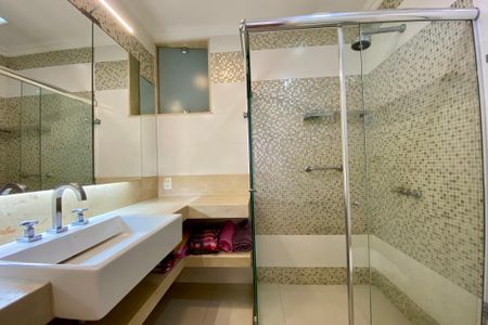 Apartamento à venda com 112m², 3 quartos e 1 vagaBanheiro da Suíte