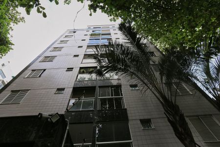Apartamento para alugar com 65m², 2 quartos e 1 vagaFachada