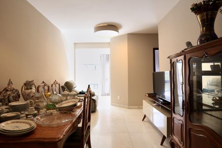 Apartamento para alugar com 65m², 2 quartos e 1 vagaSala