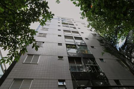 Apartamento para alugar com 65m², 2 quartos e 1 vagaFachada