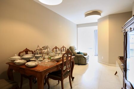 Apartamento para alugar com 65m², 2 quartos e 1 vagaSala