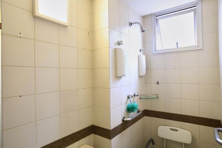 Apartamento para alugar com 65m², 2 quartos e 1 vagaSuíte Banheiro