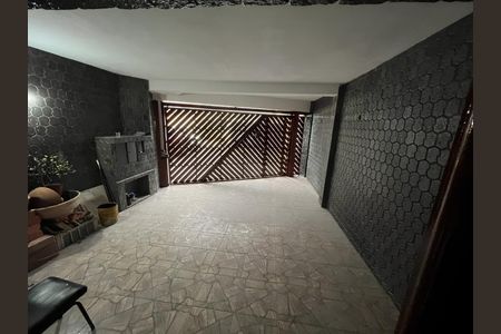 Casa à venda com 140m², 2 quartos e 2 vagasFoto 01