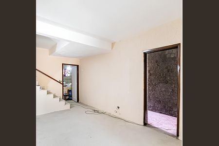 Casa à venda com 140m², 2 quartos e 2 vagasFoto 02