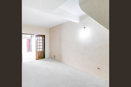 Casa à venda com 140m², 2 quartos e 2 vagasFoto 03
