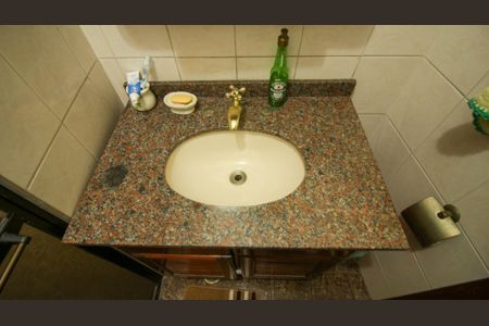 Casa à venda com 120m², 3 quartos e 2 vagas Casa à venda com 120m², 3 quartos e 2 vagasBanheiro Social