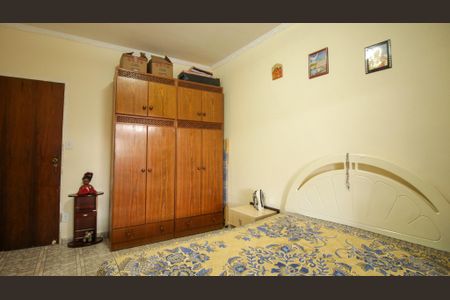 Casa à venda com 120m², 3 quartos e 2 vagas Casa à venda com 120m², 3 quartos e 2 vagasQuarto 1