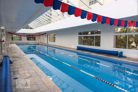 Apartamento à venda com 177m², 3 quartos e 3 vagasÁrea comum - Piscina aquecida