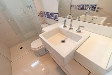 Apartamento à venda com 177m², 3 quartos e 3 vagasBanheiro da suíte 2