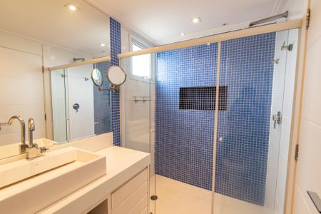 Apartamento à venda com 177m², 3 quartos e 3 vagasBanheiro da suíte 3