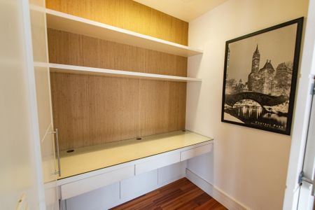 Apartamento à venda com 177m², 3 quartos e 3 vagasEscritório