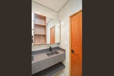 Casa à venda com 156m², 3 quartos e 4 vagas Casa à venda com 156m², 3 quartos e 4 vagasBanheiro da Suíte