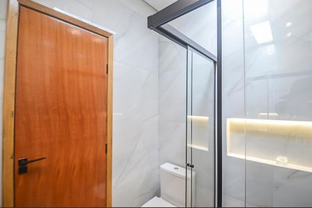 Casa à venda com 156m², 3 quartos e 4 vagas Casa à venda com 156m², 3 quartos e 4 vagasBanheiro da Suíte