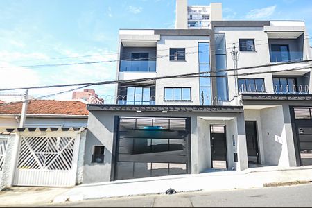 Casa à venda com 156m², 3 quartos e 4 vagas Casa à venda com 156m², 3 quartos e 4 vagasFachada e portaria