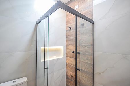 Casa à venda com 156m², 3 quartos e 4 vagas Casa à venda com 156m², 3 quartos e 4 vagasBanheiro da Suíte