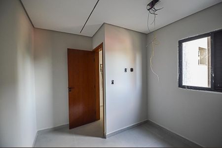 Casa à venda com 156m², 3 quartos e 4 vagasQuarto 2
