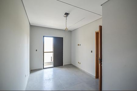 Casa à venda com 156m², 3 quartos e 4 vagasSuíte