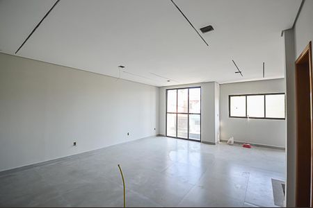 Casa à venda com 156m², 3 quartos e 4 vagasSala/Cozinha