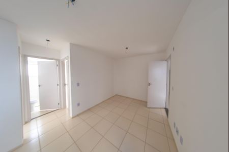 Apartamento à venda com 43m², 2 quartos e 1 vaga Apartamento à venda com 43m², 2 quartos e 1 vagaSala