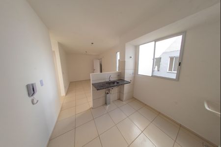 Apartamento à venda com 43m², 2 quartos e 1 vaga Apartamento à venda com 43m², 2 quartos e 1 vagaCozinha e Área de Serviço