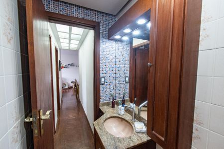 Apartamento à venda com 157m², 3 quartos e 2 vagasBanheiro