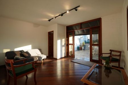 Apartamento à venda com 157m², 2 quartos e 2 vagasCobertura