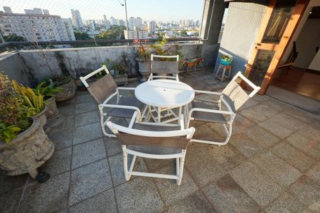 Apartamento à venda com 157m², 2 quartos e 2 vagasVaranda Cobertura