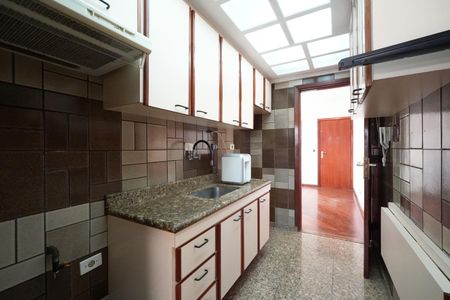 Apartamento à venda com 157m², 2 quartos e 2 vagasCozinha