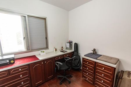 Apartamento à venda com 157m², 3 quartos e 2 vagasQuarto 2