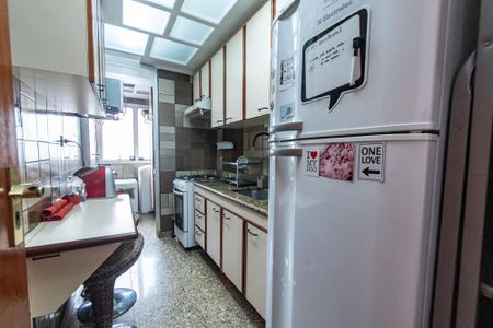 Apartamento à venda com 157m², 3 quartos e 2 vagasCozinha
