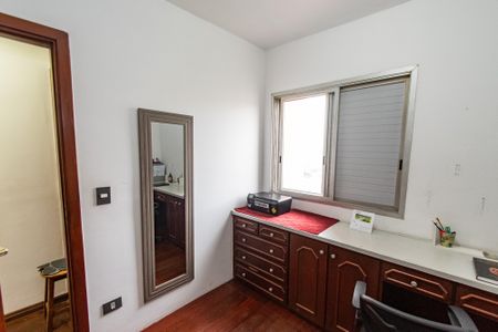 Apartamento à venda com 157m², 3 quartos e 2 vagasQuarto 2